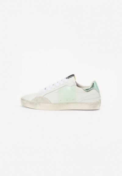 LANE STUDIO - Baskets basses - factory white