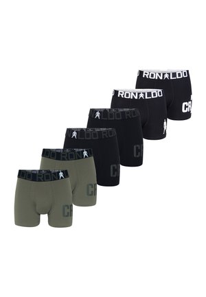 Zes paar boxershorts in zwart en groen met "CR7" en "RONALDO" branding op de taillebanden en benen.