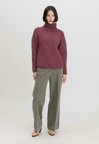hessnatur Strickpullover - dunkelrot