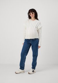 Thumbnail Image 2