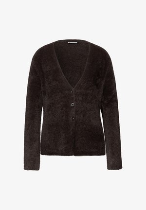 Mørkebrun, fluffy cardigan med dyb V-hals, lange ærmer og fem sorte knapper foran. Blød tekstur hele vejen igennem.