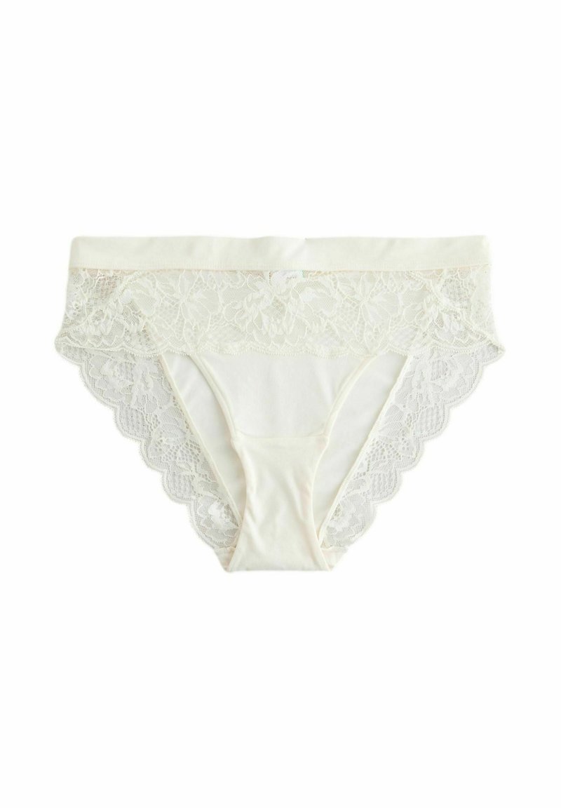 Katoenen kantblonde slipjes in gebroken wit, met een geschulpte kantrand en een zachte, elastische tailleband. Glad textuur overal.