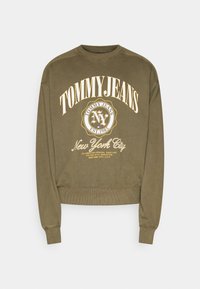 Selezionato, drab olive green