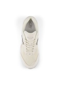 New Balance 2002 - Trainers - beige