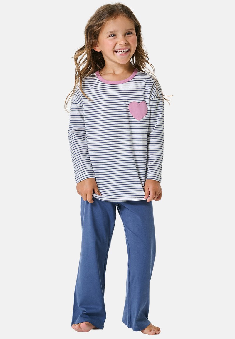 Gestreepte blouse met lange mouwen, roze halslijn en hartpatch, gecombineerd met blauwe katoenen broek. Comfortabele pasvorm, casual ontwerp voor kinderen.