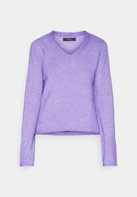 Pull violet à col en V avec manches longues, fabriqué en tissu texturé, avec un ourlet droit et une coupe légèrement décontractée.
