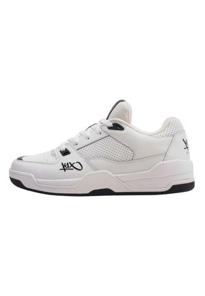 K1X Baskets basses - white black