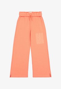 Non sélectionné, salmon