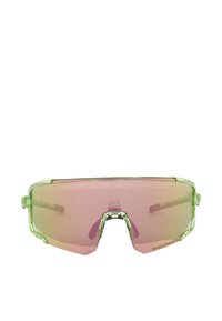 Grüne, durchsichtige Sportsonnenbrille mit breitem Rahmen, rosa Verlaufsgläsern, kantigem Design und ausgeprägtem Nasensteg. Text lautet "BESTÄNDIGKEIT."