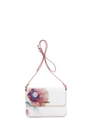 Biała torebka na ramię z różowo-fioletowym kwiatowym wzorem, regulowany różowy pasek oraz złote logo "CAFèNOIR" na przedniej klapce.