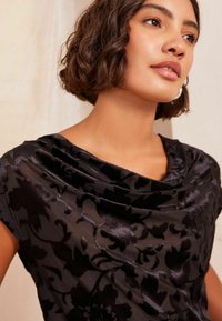 Friends Like These COWL NECK-REGULAR FIT - Tričko s potlačou - black