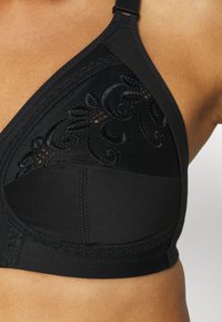 Marks & Spencer TOTAL SUPPORT - Biustonosz z trójkątną miseczką