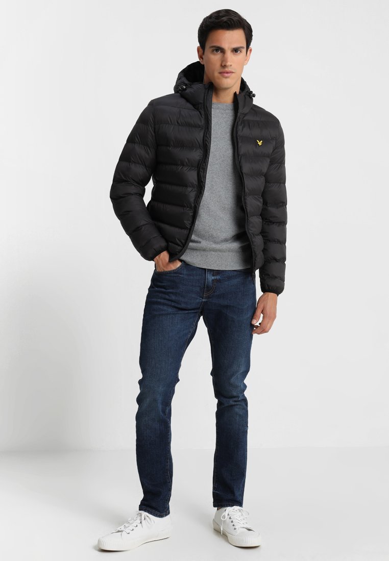 Lyle & Scott LIGHTWEIGHT PUFFER Lett jakke true black Lyle & Scott JAKKE Lightweight Puffer Jacket Blå Klær