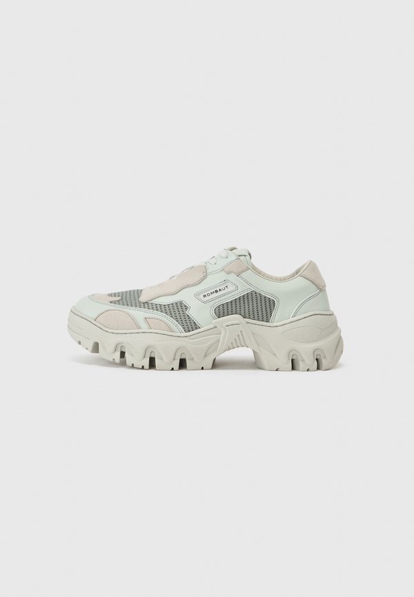 BOCCACCIO II UNISEX - Trainers - medic