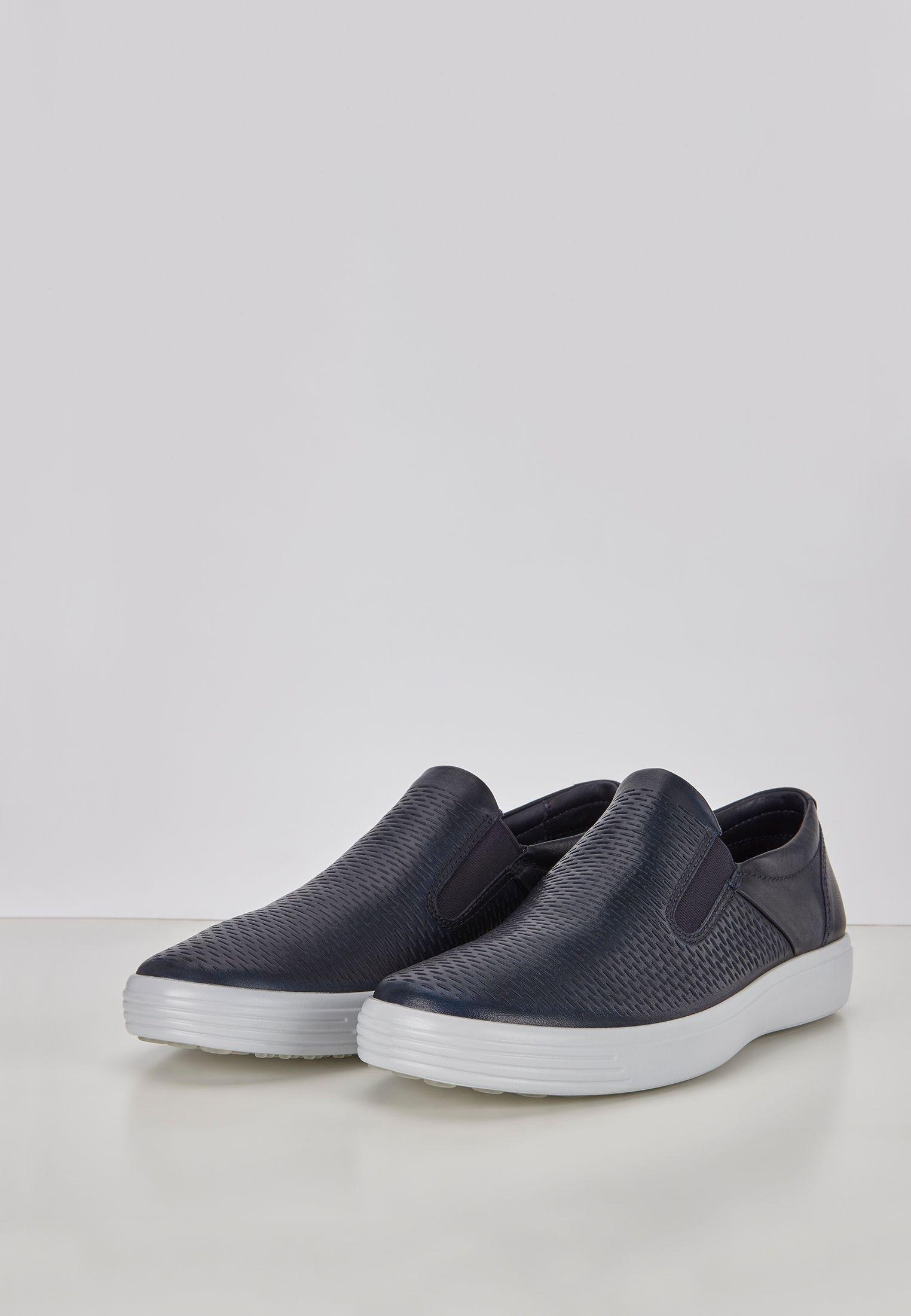ecco soft 7 m slip on