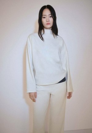 Mango Jumper - off-white