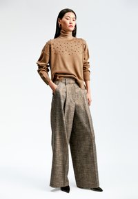 LOLA CASADEMUNT Trui - gold