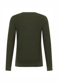 Grön tröja med lång ärm och rund halsringning, ribbad textur och enfärgad design. Inga synliga utsmyckningar eller mönster.