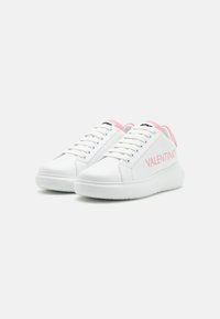 Valentino BOUNCE - Trainers - white/pink