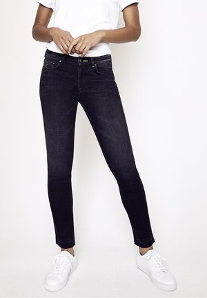 GRACIA - Slim fit jeans - schwarz
