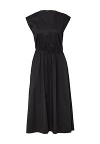 Czarna sukienka z gładkiego materiału, z dekoltem w kształcie litery V, krótkimi rękawami w kształcie bufki, elastyczną talią i zwiewną spódnicą do kolan.