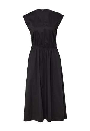 Schwarzes Kleid aus glattem Stoff mit V-Ausschnitt, kurzen Kapärmelchen, elastischem Taillenbund und einem fließenden, knielangen Rock.