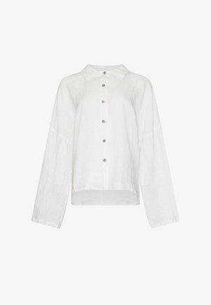 Chemise blanche à manches longues avec boutons, col droit et coupe décontractée, présentée sur un fond blanc uni.