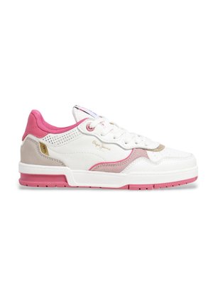 Sneakers bianche con accenti rosa, materiali in camoscio e pelle, design perforato, suola spessa e dettaglio del logo sul lato.