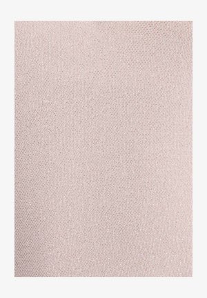 Gros plan sur un tissu tricoté beige clair avec une texture fine et uniforme et un motif de points petits et réguliers.