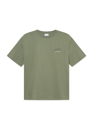 T-shirt in cotone verde oliva con maniche corte, scollo rotondo e un piccolo logo stampato sul lato superiore sinistro. Texture liscia.