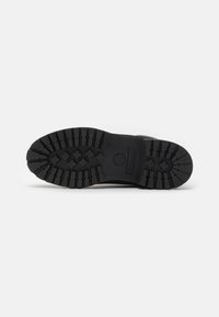 Timberland PREMIUM UNISEX - Nööritavad poolsaapad - black