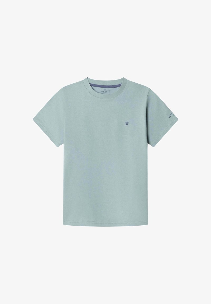 T-shirt bleu clair à manches courtes et col rond avec petit logo foncé sur la poitrine et marquage discret sur la manche gauche.