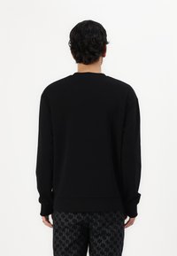 Thumbnail Image 4
