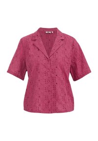 Kortärmad, kragblus i fuchsia med broderat blommönster och knäppning fram, med ögla-detaljer över hela tyget.