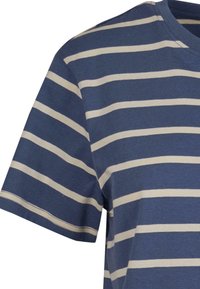 Urban Classics STRIPED BOXY - Triko s potiskem - whitesand vintageblue