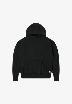 Musta huppari, jossa on kengurun tasku, ribbaatut hihansuut ja helma. Valmistettu pehmeästä kankaasta, jossa on pyöreä huppu ja raglan-hihat.