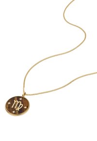 Collana in tono oro con pendente circolare caratterizzato da un effetto marmo marrone, inciso con la scritta "virgo" e piccole stelle decorative.