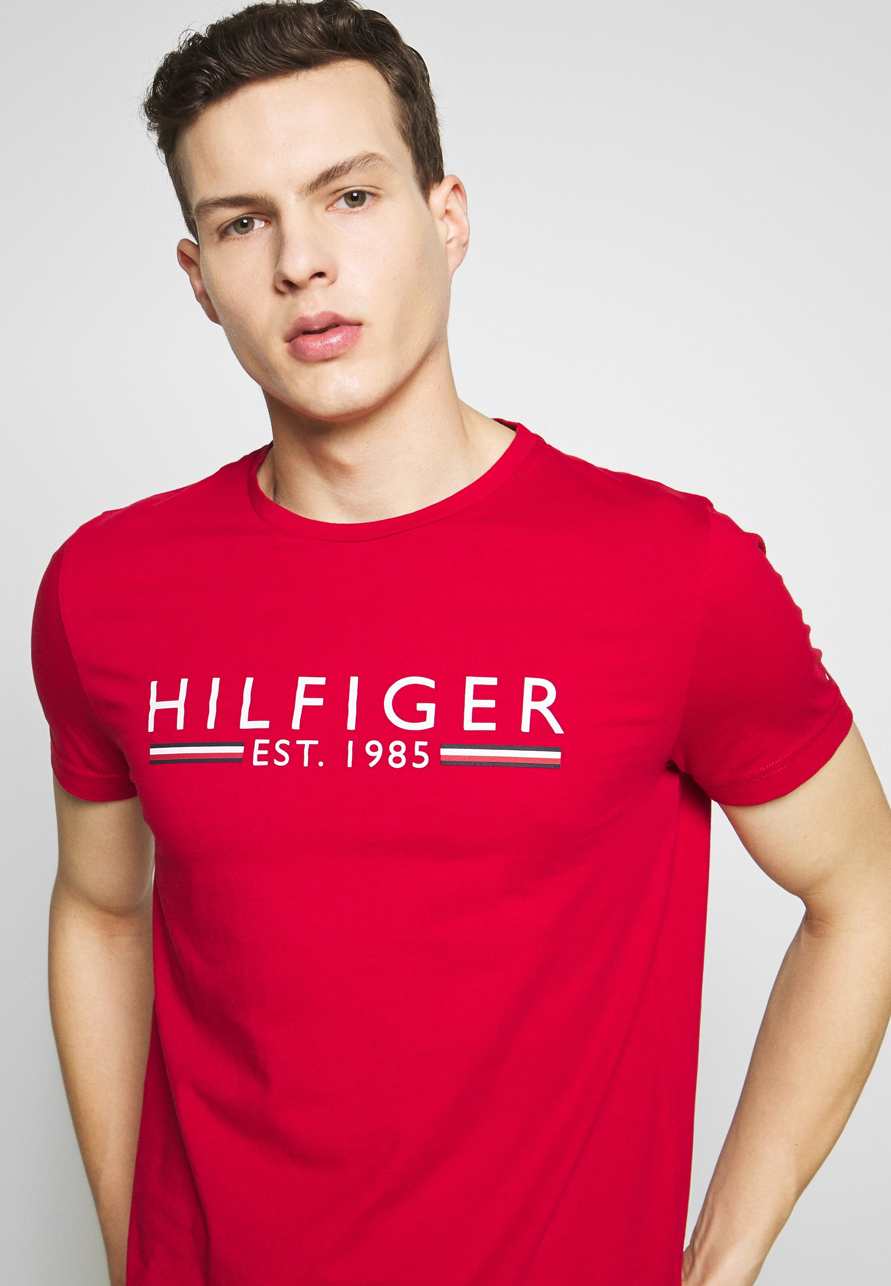 Tommy Hilfiger T Shirt Rood on Sale, UP TO 64% OFF | www.pcyredes.com