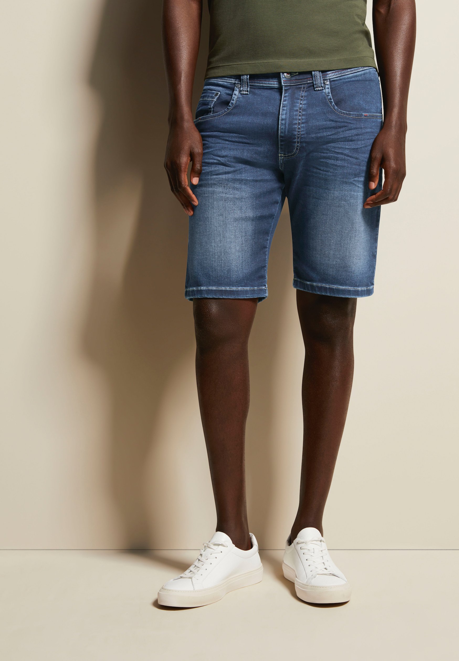 Bugatti Pantaloncini Bermuda Uomo: Comfort E Stile Per L'estate