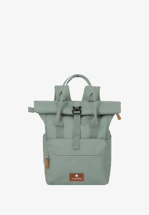 Hellgrüner Rolltop-Rucksack aus strapazierfähigem Material. Mit verstellbaren Trägern, einer vorderen Reißverschlusstasche und einem braunen Lederlabel.