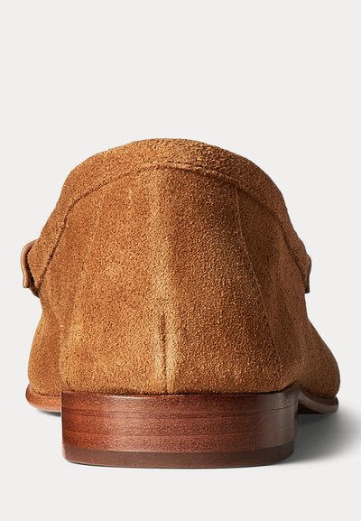 Polo Ralph Lauren EMBOSSED-PONY SUEDE PENNY LOAFER - Jalga libistatavad jalanõud - pale russet