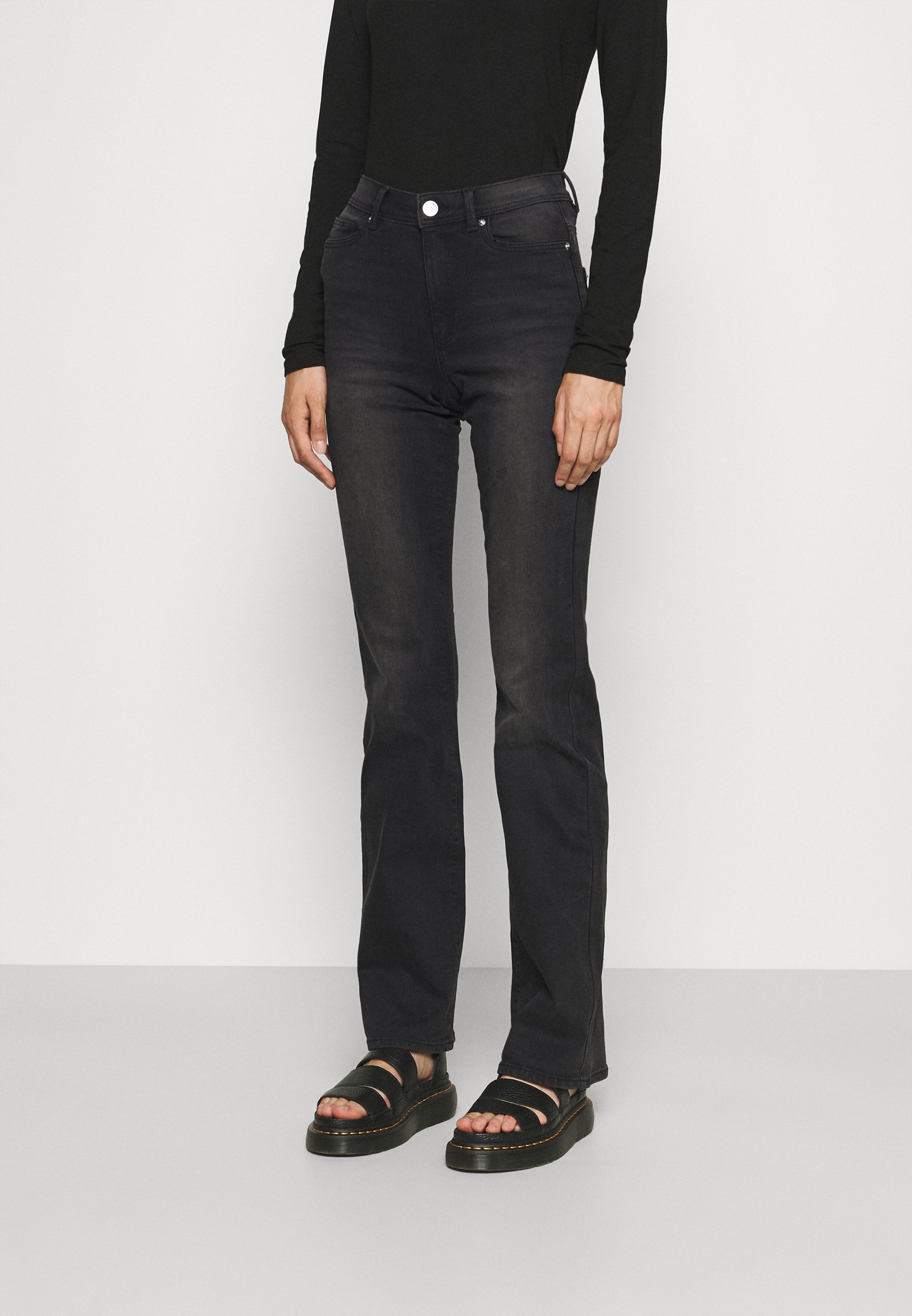 Damer ONLWAUW LIFE MID FLARED - Flared jeans Damer ONLWAUW LIFE MID FLARED - Flared jeans