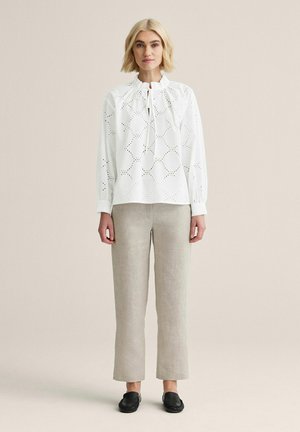 Newhouse, LAURIE SCHIFFLI BLOUSE - Pusero - vit