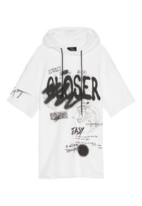 Vit oversized hoodie med svart graffiti-liknande text och grafik. Har en framficka, korta ärmar och huva med dragsko.
