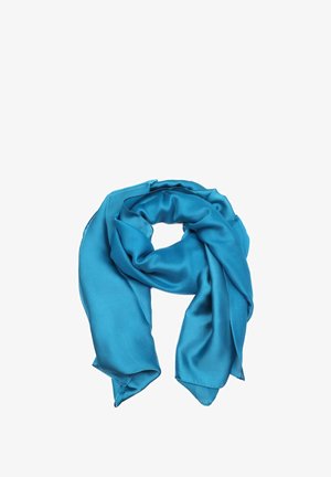 Foulard di seta turchese, leggero, con texture liscia, drappeggio morbido e estremità affusolate. Senza modelli visibili o dettagli hardware.