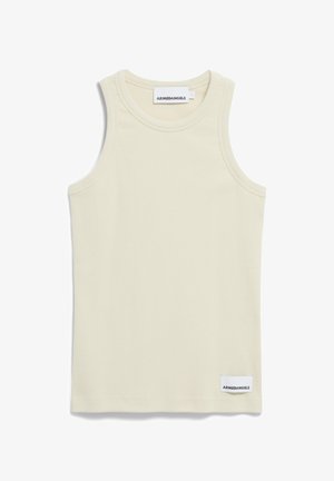 Cremefarbener, gerippter Tanktop mit rundem Halsausschnitt und weiten Armausschnitten. Verfügt über ein kleines Etikett am Boden mit dem Text "ARMEDANGELS".