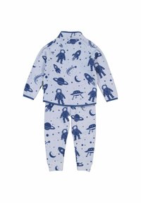 Sininen ja valkoinen pyjama-asuste pehmeästä kankaasta, jossa on avaruusaiheiset printit astronautista, raketista ja planeetoista. Pitkähihainen paita, jossa on yhteensopivat housut ja hihansuut.