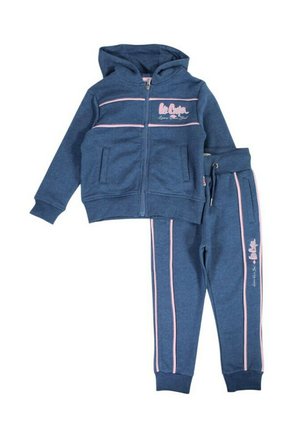 Survêtement pour enfants bleu avec des rayures roses, sweat à capuche zippé intégralement, et pantalon à taille élastique avec logo "Lee Cooper" et poches latérales.