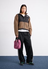 The North Face W RETRO DENALI JACKET - Fliisjakk - smokey brown/black
