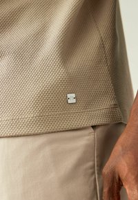 Next TEXTURED - Pikeepaita - neutral tipped